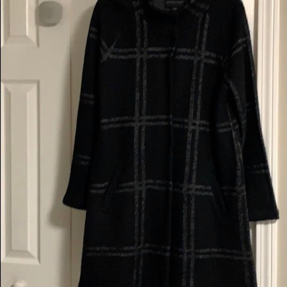 Adrienne Vittadini Black and Gray Plaid Coat - Picture 4 of 8
